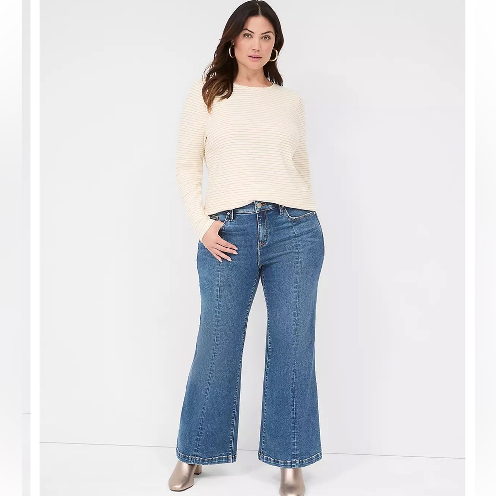 Lane Bryant Petite Mid-Rise Signature Fit Wide-Leg Flare Jeans